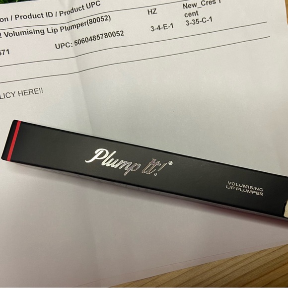 Plump it! Lip Volumizer. Brand New. Never been Opened - Picture 7 of 8